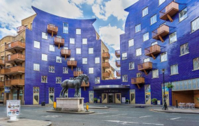  London Tower Bridge Apartments  Лондон